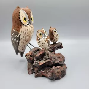 Scultura statuina famiglia gufo legno dipinto intagliato a mano vintage su arte popolare driftwood - Foto 1 di 10
