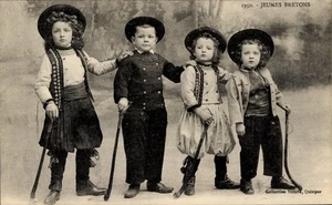 CPA Jeunes Bretons, Portrait - 4835913 - Picture 1 of 2