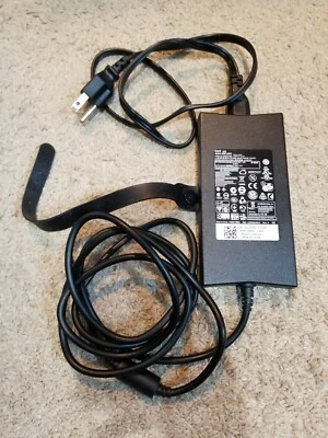 Adaptador de CA Dell modelo LA130PM121 con salida 19.5V 6.7A Foto 1 de 3