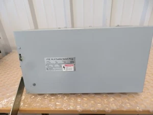 Enchufe interruptor fusible ITE Siemens RV364G XL-X 200A 600V 3 fases 3 cables (19961) - Imagen 1 de 8
