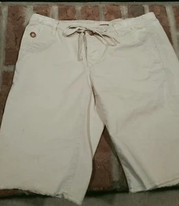 GAP TAN BERMUDA SHORTS WOMEN SIZE 0 - Picture 1 of 2