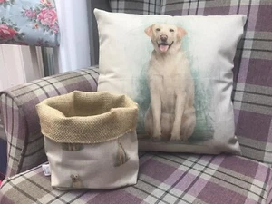 Handmade Labrador Cushion With Pad - Picture 1 of 2