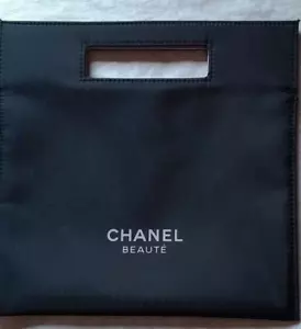Pre-owned Chanel Beaute Promo black nylon makeup bag/pouch/spa/beach/party Bag - Picture 1 of 3