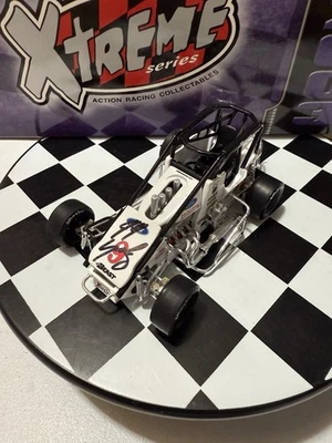 Autografiado J.J. Yeley #9 Lewis Racing Sprint Midget Dirt Car 1/24 1997 Diecast Foto 1 de 4