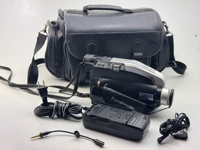 Vintage Panasonic PV-L354D VHS-C Palm Corder Camcorder Bundle Battery Charger - Image 1 of 4