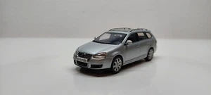 Volkswagen Golf 5 Variant 2007 1/43 AUTOart - Picture 1 of 11