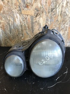 Mercedes E Class 1996-1999 Year Rhd Front Left Side Headlight - Image 1 of 4