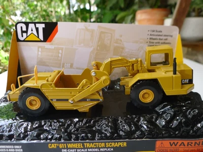 1/64 Norscot Caterpillar 611 Wheel Tractor Scraper            #55303 - Image 1 of 4