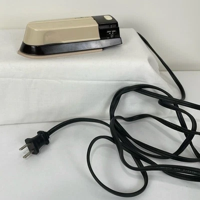 Mini ahorro de espacio Polo de Hartman Travel Iron PROBADO Foto 1 de 4