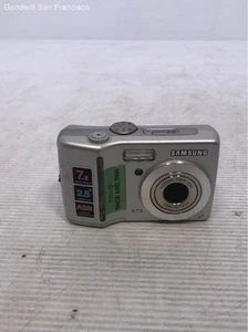 Samsung Digimax S73 7.2 Megapixel Built In Flash Compact Digital Camera - Picture 1 of 9