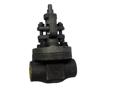 Vogt Gate Valve A105N 1/2 Inch 800 Forged Steel Threaded Ends Industrial Pipe - Image 1 of 4