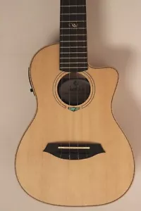 UKULELE Kokio U-SSPLFM-CE-C concerto Regno Unito + Cutaway + pickup EQ + borsa NUOVO - Foto 1 di 12