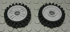 Lego Ruota Auto 3x3 con Cerchio Grigio New 2 Pezzi (1200) - Foto 1 di 1