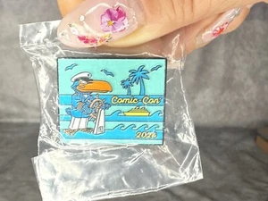 SAN DIEGO COMIC CON SDCC 2024 EMAILLE LOGO TUKAN PIN NEU UNBENUTZT VERSIEGELT - Bild 1 von 2