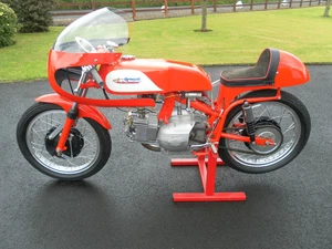 Racing Motorcycle - Picture 1 of 11