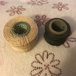 LOT Conso Heavy-Duty Nylon Hand Sewing Thread 2 oz Spool Beige + 1/2 Spool Brown - Picture 1 of 7