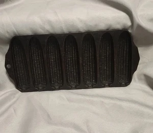 Vintage Griswold Cast Iron #273 Crispy Corn Stick Pan 930A 7 Cornbread Portions - Picture 1 of 7