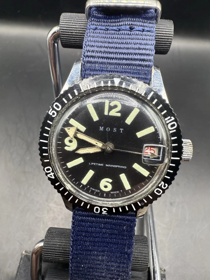 VINTAGE MONTGOMERY WARD BRAND "MOST" MEN'S SKIN DIVER RUNNING WATCH 36MM CLEAN Foto 1 de 1