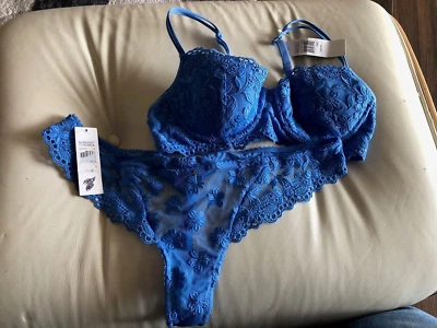 NUEVO CON ETIQUETAS - BADGLEY MISCHKA CONJUNTO DE SUJETADOR Y BRAGUITAS ACOLCHADAS -34C / M Foto 1 de 4