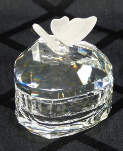 Swarovski Heart Butterfly Trinket Box (Please Help Support our Library) - Picture 1 of 12