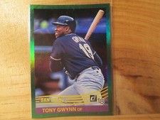 2018 Donruss Holo Blue & Holo Green Singles $1.00-$6.00