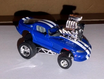 Muscle Machines Custom 1996 Dodge Viper GTS Blue with White Stripes Zingers - Image 1 of 4