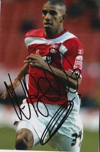 CHARLTON ATHLETIC HAND SIGNED HAMEUR BOUAZZA 6X4 PHOTO. - Imagen 1 de 1