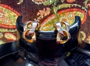 VINTAGE Classic EARRINGS Clip On 1970/80s Gold/Silver Tone Links INFINITY Style - Picture 1 of 12