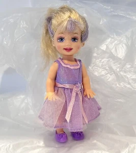 RARO Barbie Hermanita Kelly Shelly Magia de Pegaso Muñeca 1995 Princesa Nube - Imagen 1 de 12