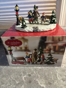 St Nicholas Square "Holiday Skating Pond" 2010 Originalverpackt EUC - Bild 1 von 8