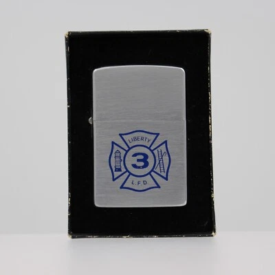 ESCALERA #3 ENCENDEDOR ZIPPO VINTAGE LIBERTY FIRE DEPT SIN DISPARAR NUEVO STOCK ANTIGUO NUEVO/NUEVO EN CAJA Foto 1 de 4