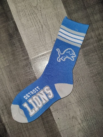 Detroit Lions Mens 4 Stripe Deuce NFL Team Crew Socks Medium Cover