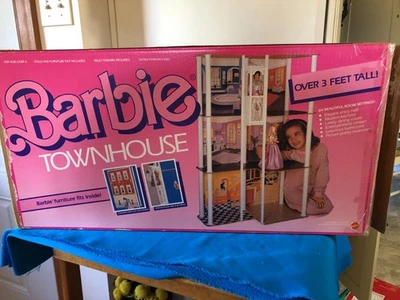 BARBIE TOWNHOUSE 6 Beautiful Rooms Settings Mattel 1987 Assembly Required - Image 1 of 4