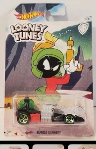 2x 2017 Hot Wheels Looney Tunes Marvin The Martian Bubble Gunner Car Red 7/8 Lot - Picture 1 of 1