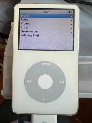 Apple IPod 5the 30Gb weiß Generation funktioniert - Bild 1 von 3