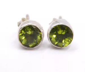 1.4Gm 925 Sterling Silver Natural Peridot Stone Handmade Stud Earring 0.5" M2856 - Picture 1 of 5