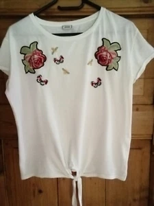 T Shirt cremeweiß mit hübschen Aufnähern M 38/40 Pimkie neuwertig - Bild 1 von 7