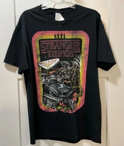 STRANGER THINGS SCHWARZES KURZÄRMLIGES GRAFISCHES BAUMWOLL-T-SHIRT HERREN GRÖSSE LARGE NEU MIT ETIKETT "S - Bild 1 von 10