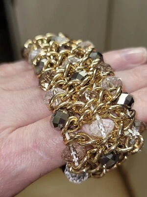 Bonita pulsera elástica de cadena en tono dorado de 3 hilos Macy's cuentas transparentes y grises Foto 1 de 4