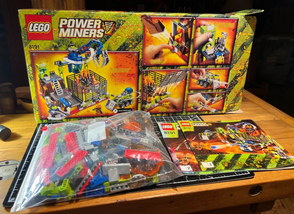 Lego Set # 8191 Power Miners Lavatraz 100% complete with Figs, Box and Manuals! - Image 1 of 4
