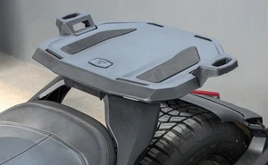 Placa/plataforma de almacenamiento Linq trasera Can-Am OEM Ryker, negra-219400965 - Imagen 1 de 2