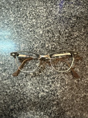 Gafas de gato Shuron 4 1/4 - 5 3/4 (?) Antiguo negro marrón años 40 sin lentes Foto 1 de 4