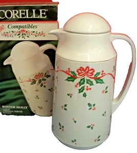 Jarra de servidor térmico de colección Corning Corelle compatible Winter Holly 1 Qt caja original - Imagen 1 de 7