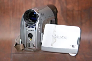 Canon ZR850 NTSC MiniDV Digital Video Camera Camcorder 35x - No Power - Picture 1 of 8
