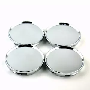 Set 4 Coprimozzo Centrale Ruota Auto 68mm Universali Cromati Argento No Logo - Foto 1 di 1