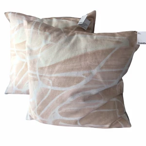 New NWT Crate and Barrel Set of Two Pillow Covers w Down Feather Inserts Pink - Picture 1 of 3