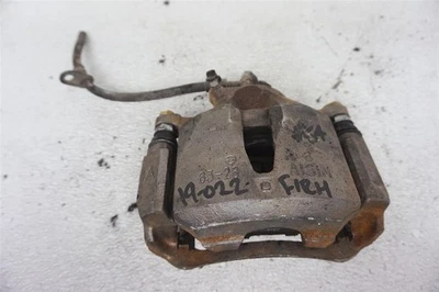 Суппорт переднего правого пассажирского тормоза Toyota Camry 2002-2006 годов выпуска 47730-06070 - Изображение 1 из 4