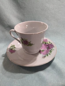 1 Set Vintage China Tea Cup and & Saucer Pink Rose Floral Gold Trim - Picture 1 of 12