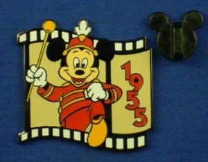 Pin's Mickey Mouse Club compte à rebours pour le millénaire #2 # 652 - Photo 1/4