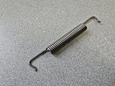 ZAPATA DE FRENO DE TAMBOR TRASERO ORIGINAL USADA ORIGINAL PORSCHE 924 RESORTE SUPERIOR Foto 1 de 3